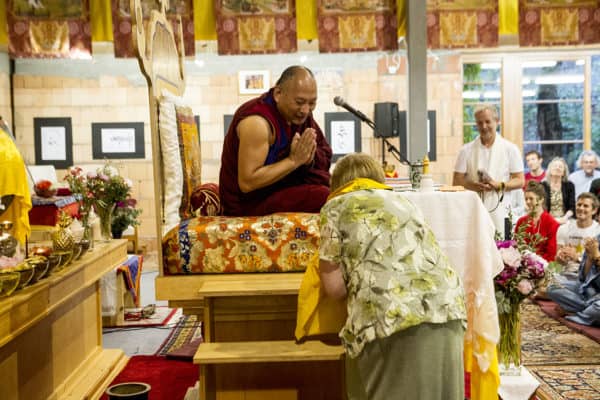 190611-345-HIS_HOLINESS_ARRIVAL_IN_BERLIN